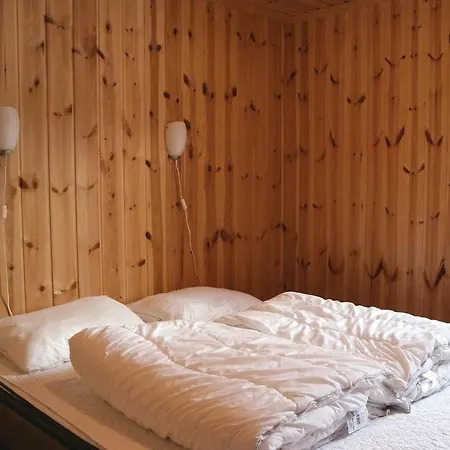Three-bedroom Holiday In Feriehus Treungen