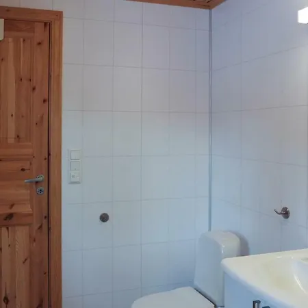 Three-bedroom Holiday In Treungen